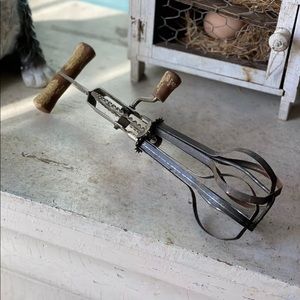 Vintage A&J High Speed Super Center Beater